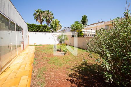 Casa para alugar com 350m², 4 quartos e 4 vagasQuintal