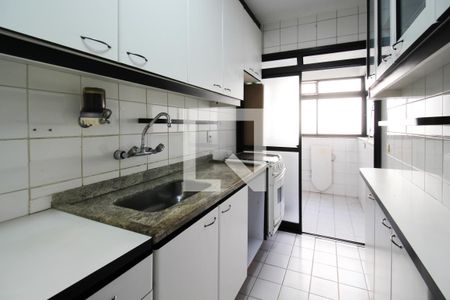 Apartamento à venda com 60m², 2 quartos e 2 vagas Apartamento à venda com 60m², 2 quartos e 2 vagasCozinha