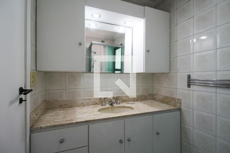 Apartamento à venda com 60m², 2 quartos e 2 vagas Apartamento à venda com 60m², 2 quartos e 2 vagasBanheiro