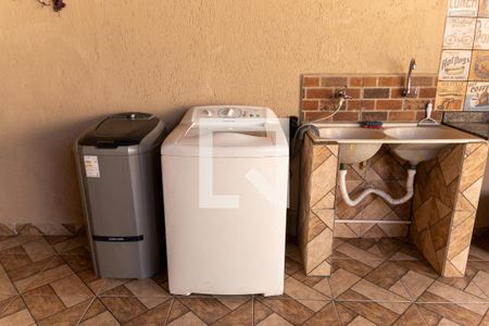 Casa à venda com 143m², 2 quartos e 2 vagasLavanderia