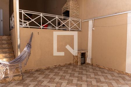 Casa à venda com 143m², 2 quartos e 2 vagasQuintal