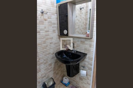 Casa à venda com 143m², 2 quartos e 2 vagasBanheiro