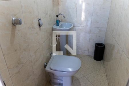 Casa à venda com 143m², 2 quartos e 2 vagasLavabo