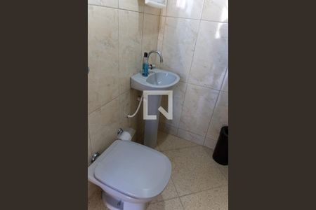 Casa à venda com 143m², 2 quartos e 2 vagasLavabo