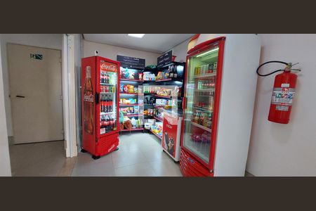 Apartamento para alugar com 68m², 2 quartos e 2 vagas Apartamento para alugar com 68m², 2 quartos e 2 vagasÁrea comum - mercadinho
