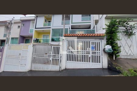 Fachada de casa à venda com 3 quartos, 153m² em Vila Humaita, Santo André