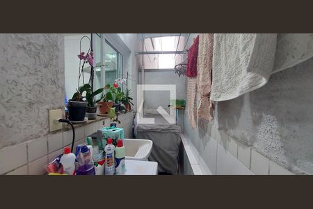 Área de Serviço de casa à venda com 3 quartos, 153m² em Vila Humaita, Santo André