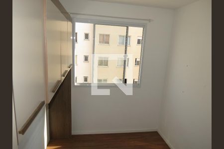 Quarto 2 de apartamento para alugar com 2 quartos, 41m² em Vila Zat, São Paulo