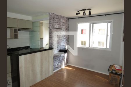 Sala de apartamento para alugar com 2 quartos, 41m² em Vila Zat, São Paulo