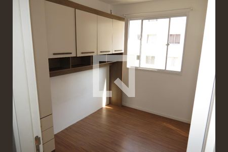 Quarto 2 de apartamento para alugar com 2 quartos, 41m² em Vila Zat, São Paulo