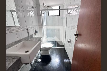 Banheiro 1 de apartamento à venda com 4 quartos, 280m² em Cidade Nova, Belo Horizonte