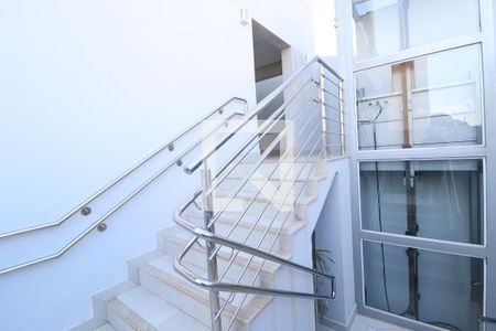 Apartamento para alugar com 64m², 2 quartos e 2 vagasHall social