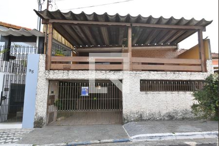 Casa à venda com 248m², 2 quartos e 3 vagasFachada