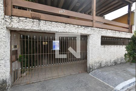 Casa à venda com 248m², 2 quartos e 3 vagasFachada