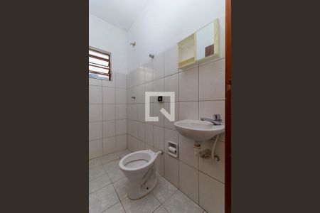 Banheiro de casa para alugar com 1 quarto, 40m² em Jardim Germânia, São Paulo