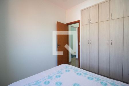 Casa à venda com 189m², 3 quartos e 2 vagasQuarto 3