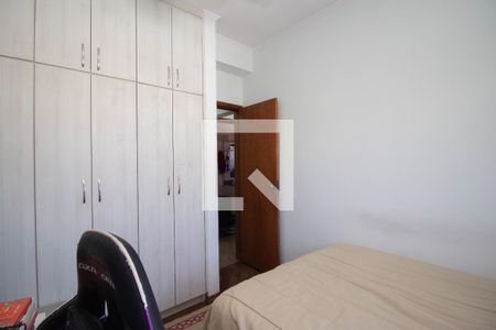 Casa à venda com 189m², 3 quartos e 2 vagasQuarto 2