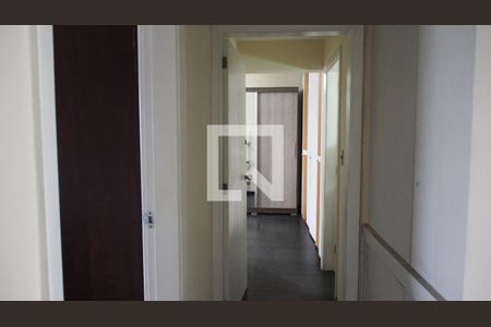 Apartamento à venda com 140m², 3 quartos e 1 vagaHall Quartos