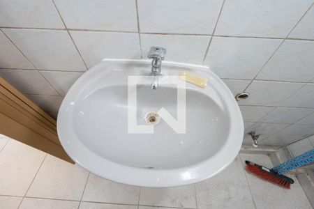 Banheiro de kitnet/studio para alugar com 1 quarto, 25m² em Bela Vista, São Paulo