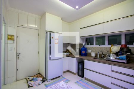 Apartamento à venda com 132m², 3 quartos e 2 vagasCozinha