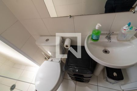 Apartamento à venda com 42m², 2 quartos e 1 vaga Apartamento à venda com 42m², 2 quartos e 1 vagaBanheiro