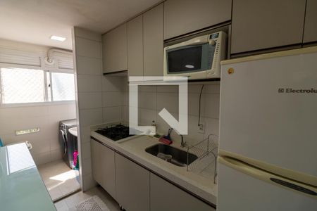 Apartamento à venda com 42m², 2 quartos e 1 vaga Apartamento à venda com 42m², 2 quartos e 1 vagaCozinha e Área de Serviço