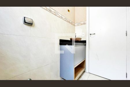 Casa à venda com 826m², 5 quartos e 12 vagas Casa à venda com 826m², 5 quartos e 12 vagasLavabo