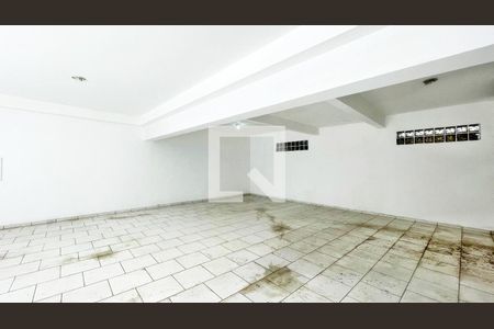 Casa à venda com 826m², 5 quartos e 12 vagas Casa à venda com 826m², 5 quartos e 12 vagasGaragem