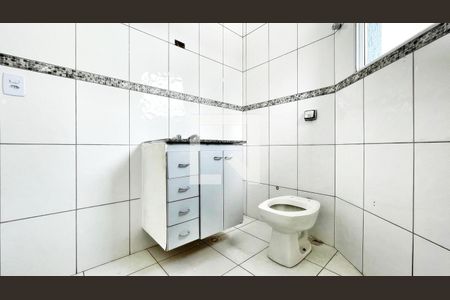 Casa à venda com 826m², 5 quartos e 12 vagas Casa à venda com 826m², 5 quartos e 12 vagasBanheiro da Suíte 4
