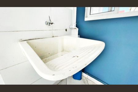 Casa à venda com 826m², 5 quartos e 12 vagas Casa à venda com 826m², 5 quartos e 12 vagasÁrea de Serviço