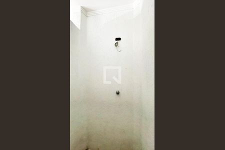 Casa à venda com 826m², 5 quartos e 12 vagas Casa à venda com 826m², 5 quartos e 12 vagasBanheiro de Serviço