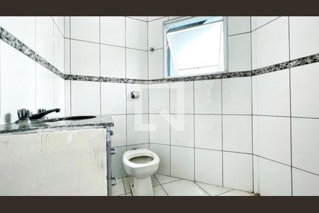 Casa à venda com 826m², 5 quartos e 12 vagas Casa à venda com 826m², 5 quartos e 12 vagasBanheiro da Suíte 4