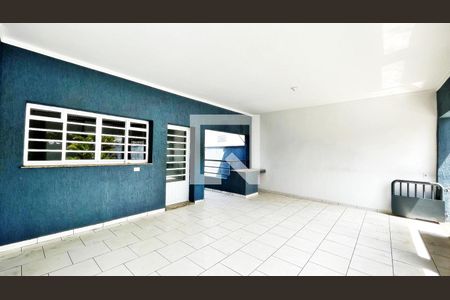 Casa à venda com 826m², 5 quartos e 12 vagas Casa à venda com 826m², 5 quartos e 12 vagasÁrea Externa