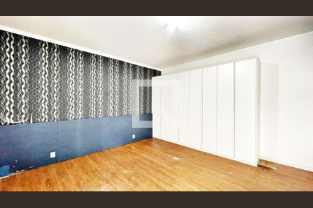 Casa à venda com 826m², 5 quartos e 12 vagas Casa à venda com 826m², 5 quartos e 12 vagasSuíte 1