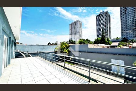Casa à venda com 826m², 5 quartos e 12 vagas Casa à venda com 826m², 5 quartos e 12 vagasVaranda da Suíte 4