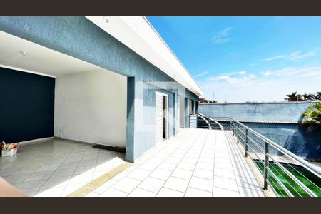Casa à venda com 826m², 5 quartos e 12 vagas Casa à venda com 826m², 5 quartos e 12 vagasVaranda da Suíte 4