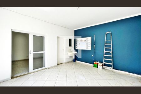 Casa à venda com 826m², 5 quartos e 12 vagas Casa à venda com 826m², 5 quartos e 12 vagasÁrea de Serviço