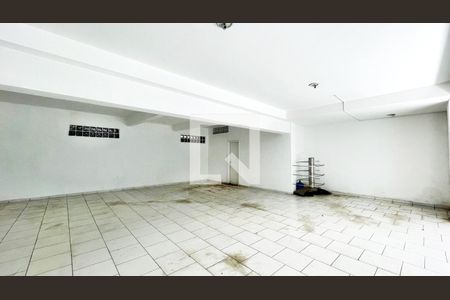 Casa à venda com 826m², 5 quartos e 12 vagas Casa à venda com 826m², 5 quartos e 12 vagasGaragem