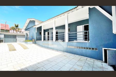 Casa à venda com 826m², 5 quartos e 12 vagas Casa à venda com 826m², 5 quartos e 12 vagasGaragem