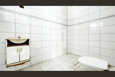 Casa à venda com 826m², 5 quartos e 12 vagas Casa à venda com 826m², 5 quartos e 12 vagasBanheiro