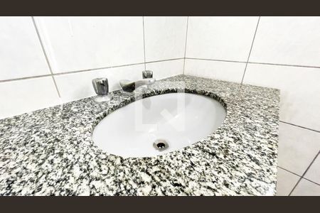 Casa à venda com 826m², 5 quartos e 12 vagas Casa à venda com 826m², 5 quartos e 12 vagasBanheiro da Suíte 2