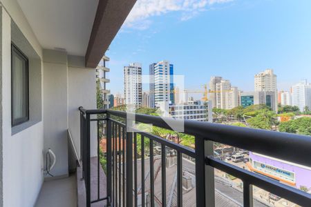 Varanda de kitnet/studio para alugar com 1 quarto, 25m² em Campo Belo, São Paulo