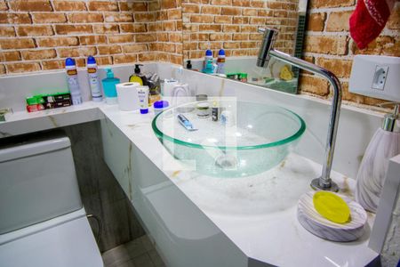 Casa à venda com 280m², 2 quartos e 2 vagasBanheiro do quarto 1