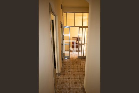 Corredor de apartamento para alugar com 3 quartos, 85m² em Higienópolis, Rio de Janeiro