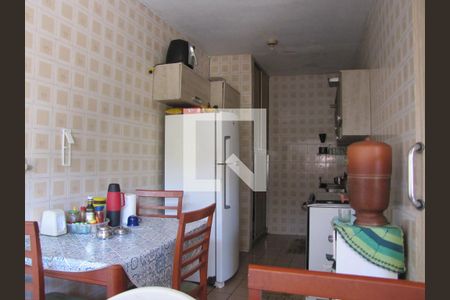 Casa à venda com 200m², 3 quartos e 3 vagasCozinha casa 1