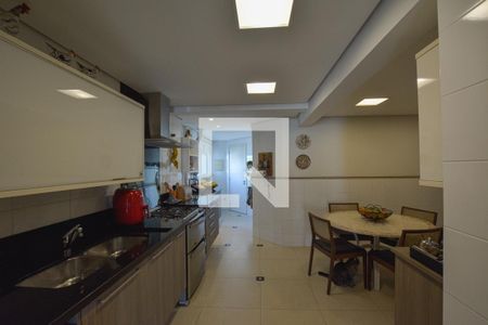 Apartamento à venda com 270m², 6 quartos e 4 vagasCozinha