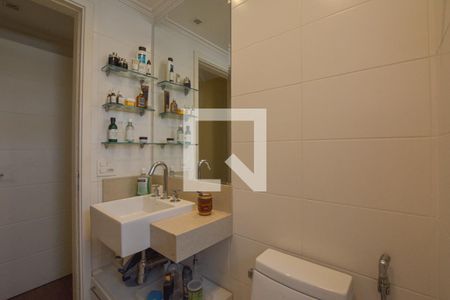 Apartamento à venda com 270m², 6 quartos e 4 vagasBanheiro da Suíte 5