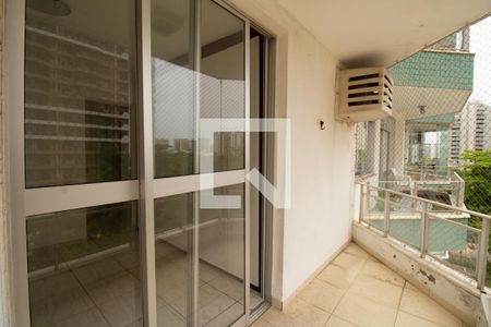 Apartamento à venda com 80m², 2 quartos e 1 vagaVaranda da Suíte