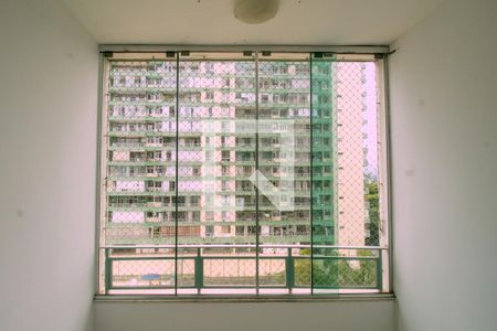 Janela da Sala de apartamento à venda com 2 quartos, 80m² em Barra da Tijuca, Rio de Janeiro