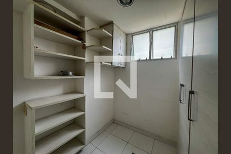 Apartamento à venda com 80m², 2 quartos e 1 vagaDespensa